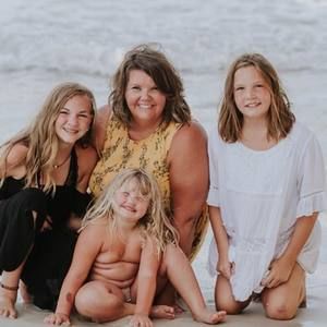 Meet your Posher, Lacie